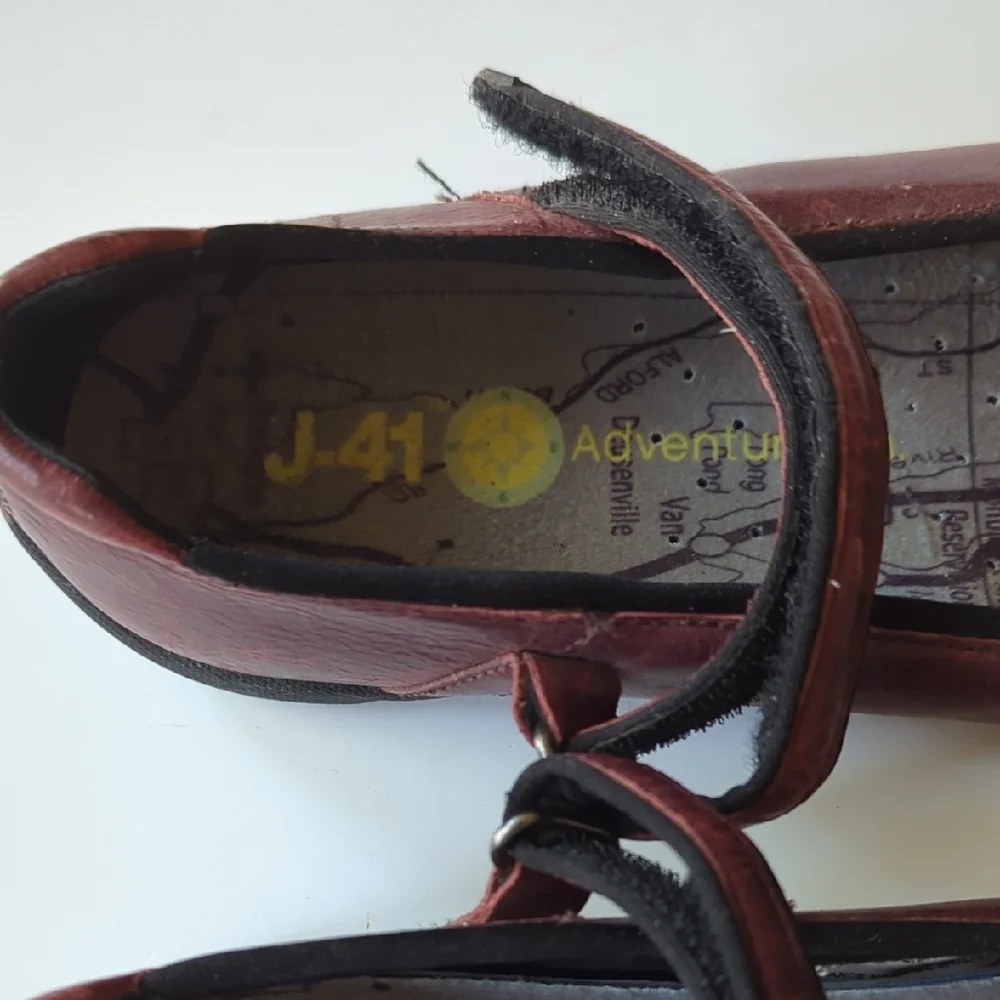 J-41 Women's Burgundy Mary Jane Flats - Picture 3 of 7